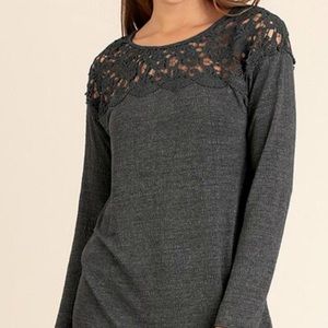 🌿 Umgee | Olive Green Tunic w/ Lace